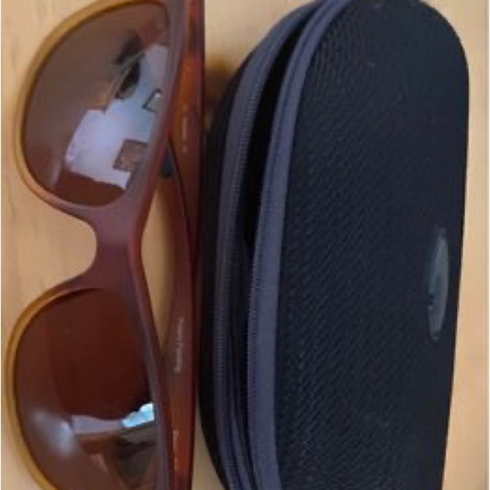 Costa Del Mar women’s sunglasses